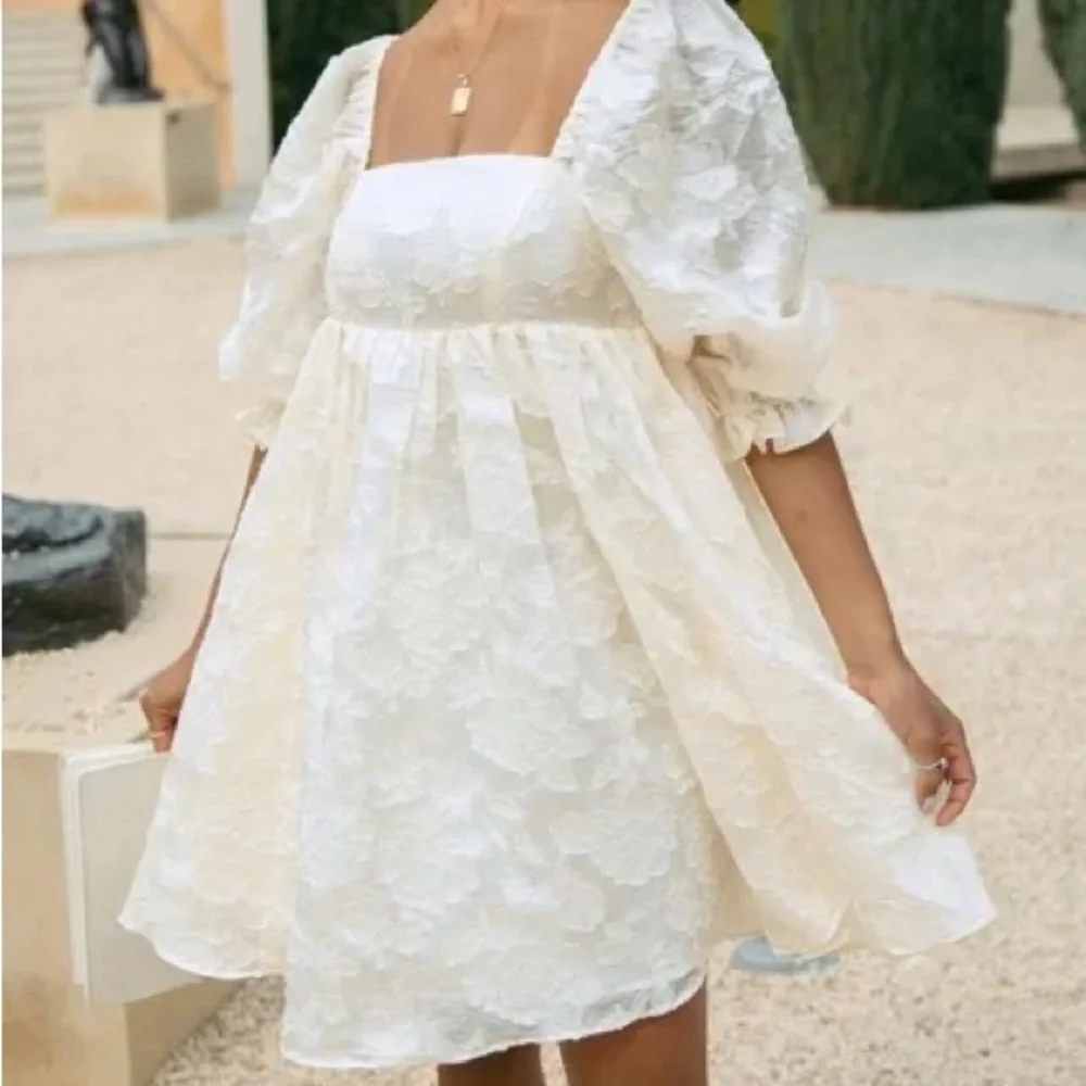 Honey Cream Floral Embroidered Babydoll Spring Dress Medium Fairytale Dreamy - Picture 2 of 8